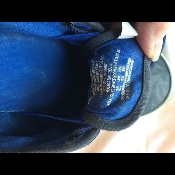 American Eagle Men’s Floral Navy Canvas Shoes EUC - Picture 2 of 12